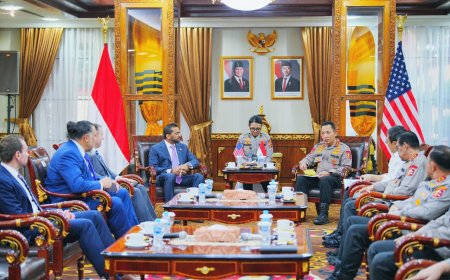 Kapolri dan Direktur FBI Bahas Penguatan Sinergi Internasional